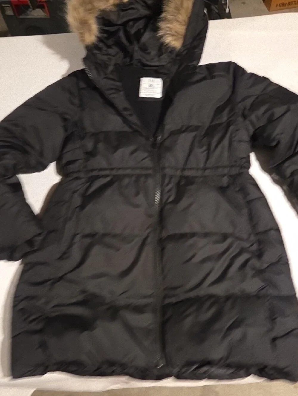 GAP Black Women's Long Puffer Coat with Faux Fur Hood Trim